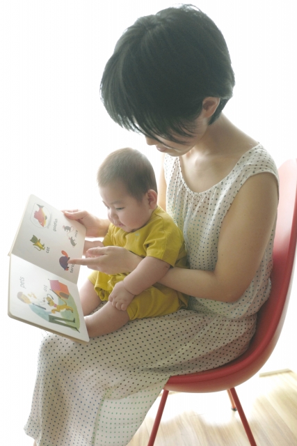 絵本をたくさん読んであげましょう!